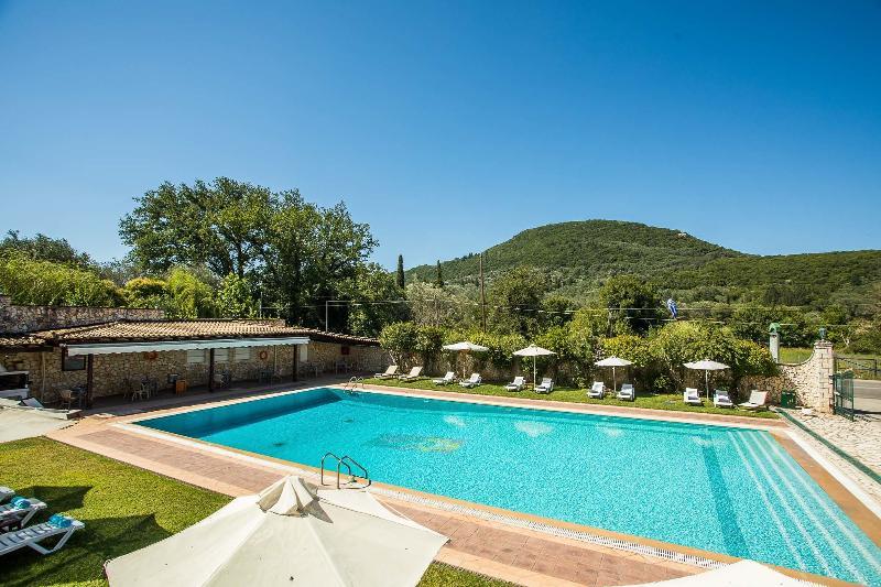 Paradise Inn Liapades Corfu Exterior photo